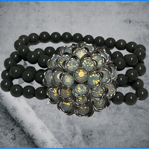 Bracelet - Picture 3 of 17